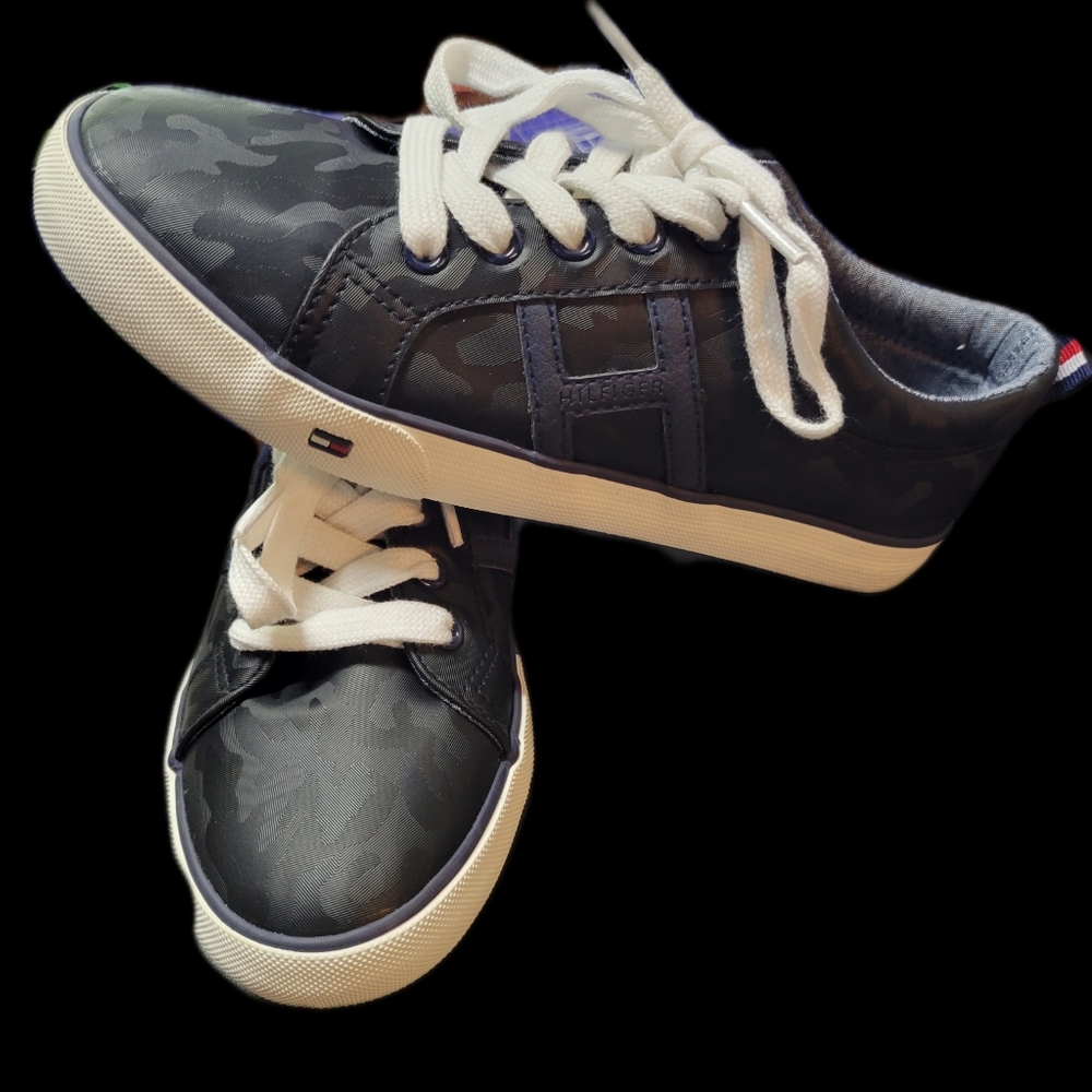 Womens Tommy Hilfiger Camo Shoes BRAND NEW